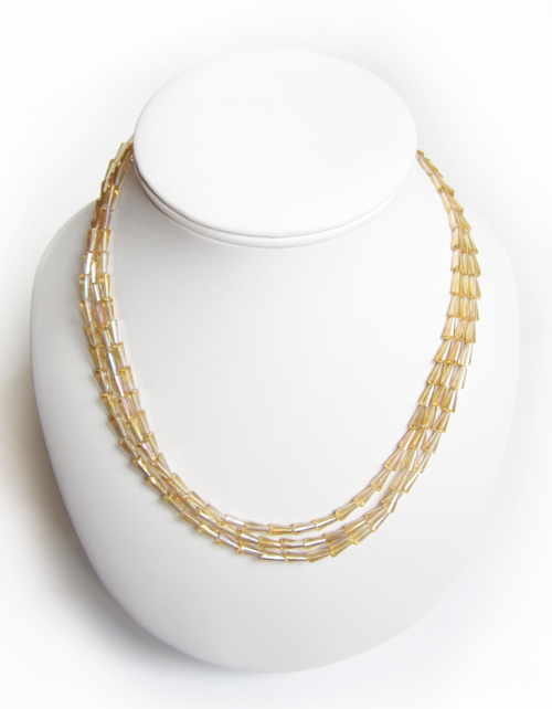 Collier Cristal Trigone Crème